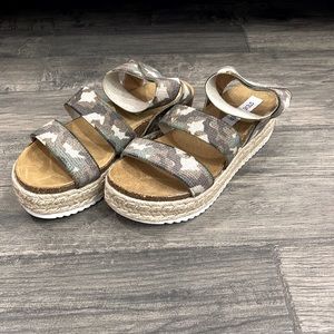 Steve Madden sandals